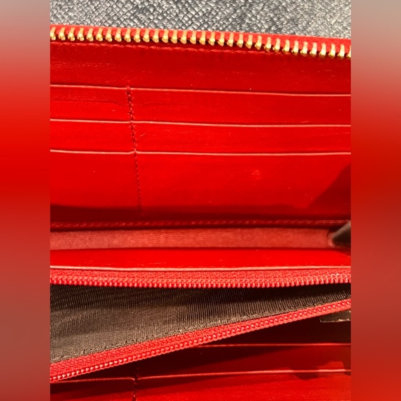 Gucci GG Microguccissima Red Leather Zip Around Long Wallet - Picture 9 of 15